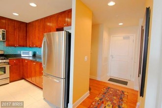 3650 S Glebe Rd, Unit 744 in Arlington, VA - Building Photo - Building Photo
