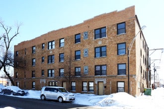 3754 N Bernard St in Chicago, IL - Foto de edificio - Building Photo