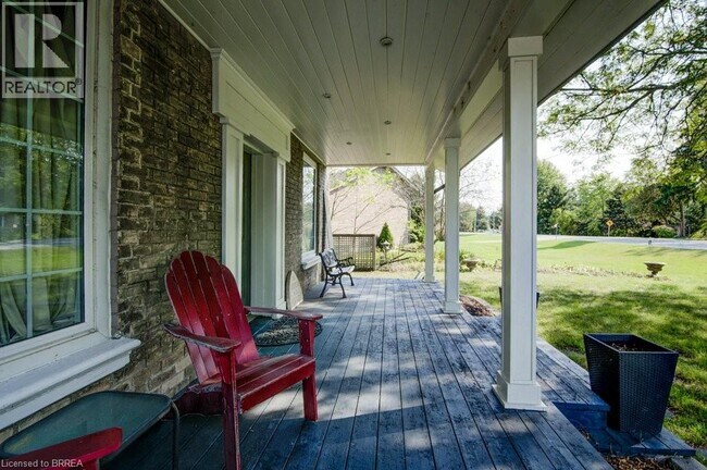 460 King Edward St in Brant, ON - Building Photo - Building Photo