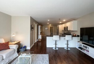 2 Davis Point Ln, Unit 2B in Cape Elizabeth, ME - Building Photo