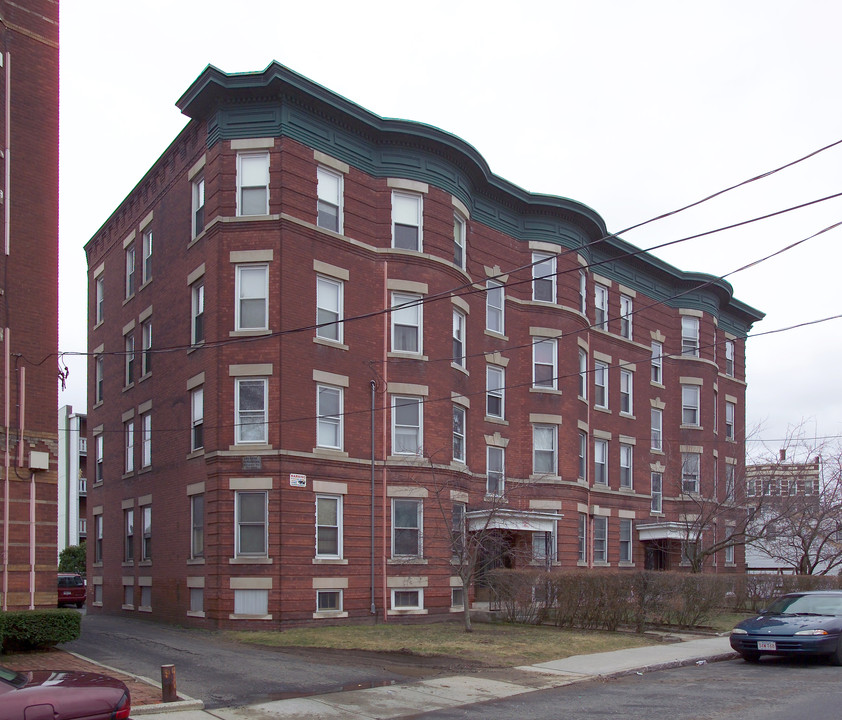 86-96 Congress Ave in Holyoke, MA - Building Photo