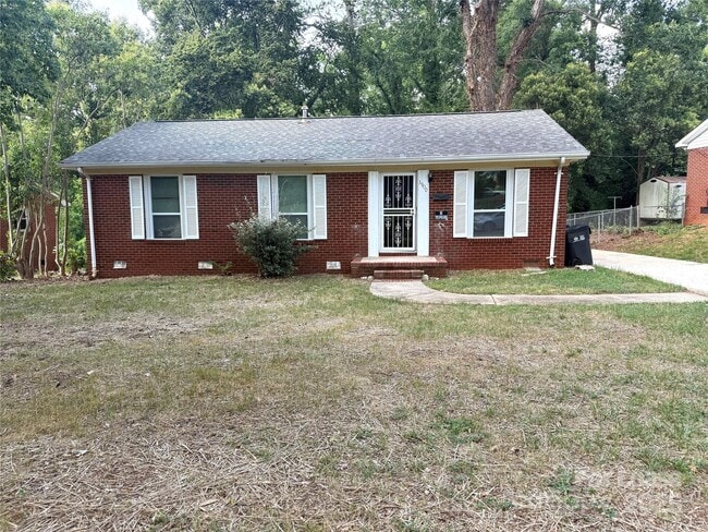 property at 3900 Crestridge Dr