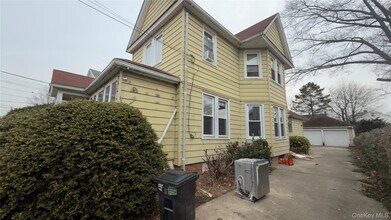 225 Church St in Freeport, NY - Building Photo - Building Photo