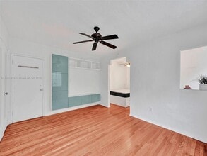260 Euclid Ave in Miami Beach, FL - Building Photo - Building Photo