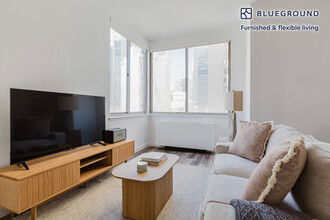 556 3rd Ave in New York, NY - Building Photo - Building Photo