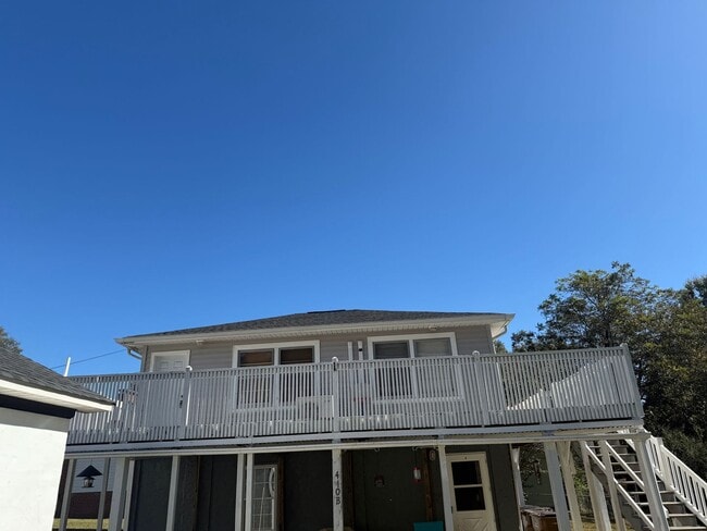 property at 440 Roberta Ave