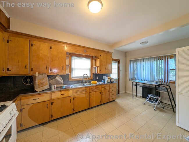 100 North St