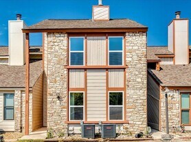 3 Cypress Fairway Village in Wimberley, TX - Building Photo