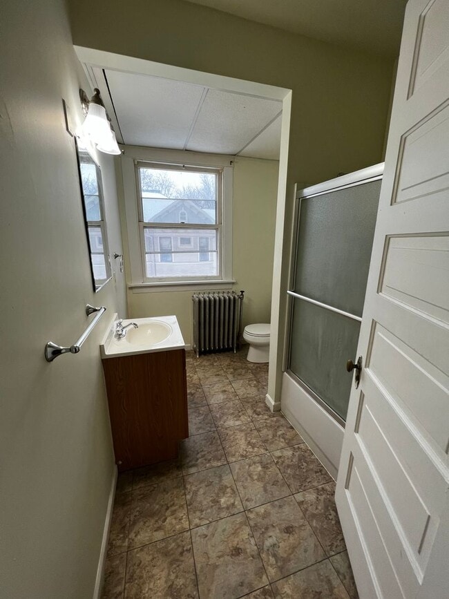 914 23rd St in Rock Island, IL - Foto de edificio - Building Photo