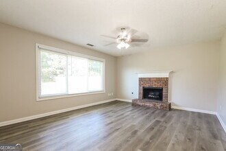 1086 Maria Dr in Mcdonough, GA - Building Photo - Building Photo