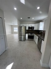 4924 SW 131st Ave in Miami, FL - Building Photo - Building Photo