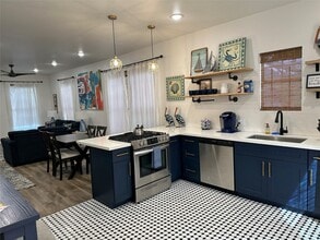 4009 Avenue L in Galveston, TX - Building Photo - Building Photo