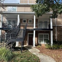 1035 Barnett Shoals Rd in Athens, GA - Building Photo