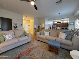 21143 E Roundup Way in Queen Creek, AZ - Building Photo