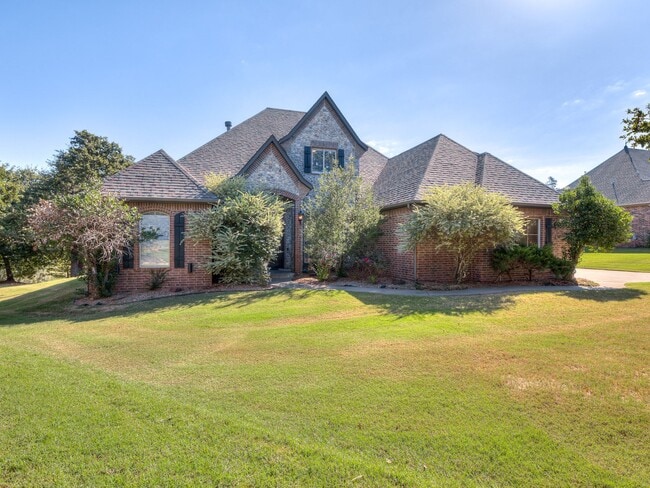 8900 Belcaro Dr in Edmond, OK - Building Photo - Building Photo