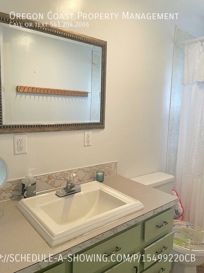 400 Evergreen Ave photo'