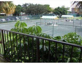 2786 Tennis Club Dr in West Palm Beach, FL - Building Photo - Building Photo