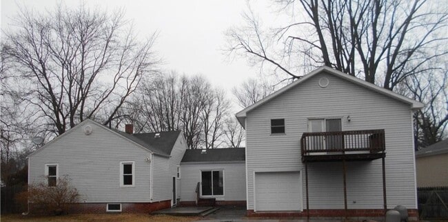 2241 Vaness Dr in Toledo, OH - Foto de edificio - Building Photo