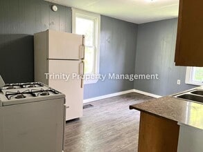 411 Capitol Ave in Clarksburg, WV - Building Photo - Building Photo