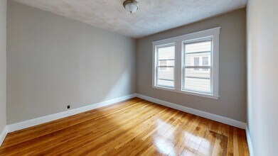 5 Edgar Terrace-Unit -2 in Somerville, MA - Building Photo - Building Photo