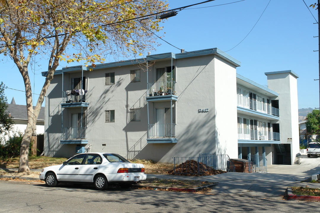 2417 6th St in Berkeley, CA - Foto de edificio