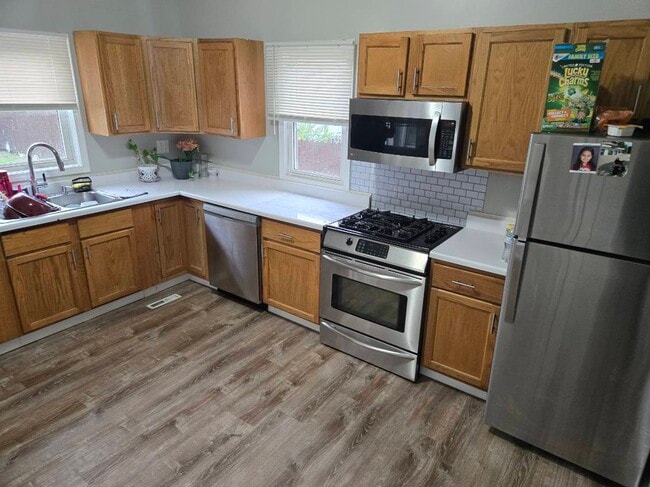 37 Gates St in Crystal Lake, IL - Building Photo - Building Photo