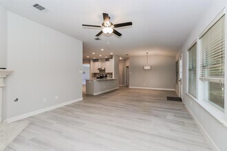 9604 Kangaroo Ln in Austin, TX - Building Photo - Building Photo