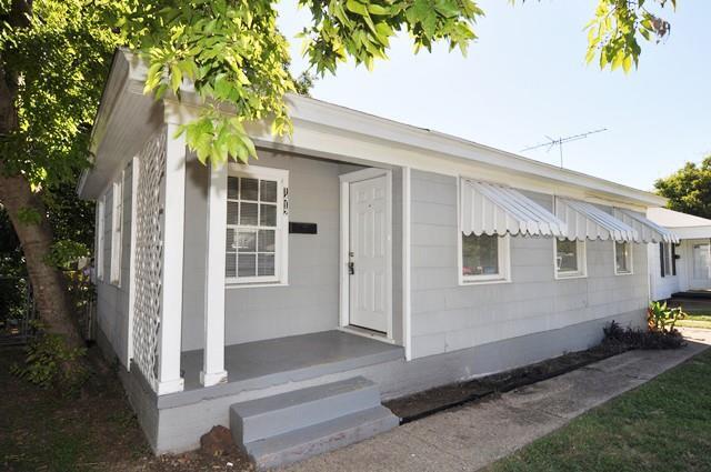 1412 Greenbrier Dr in River Oaks, TX - Foto de edificio - Building Photo