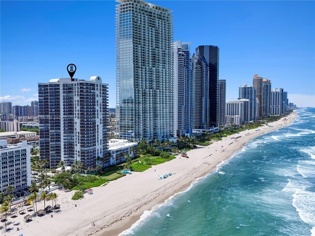 16711 Collins Ave, Unit #2106 in Sunny Isles Beach, FL - Foto de edificio - Building Photo