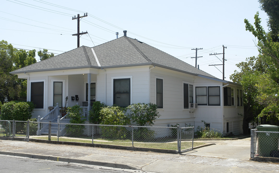 101 W 5th St in Antioch, CA - Building Photo