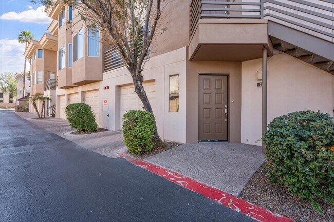 4343 N 21st St, Unit C5 in Phoenix, AZ - Building Photo - Building Photo