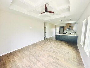 11003 N 36th Ln-Unit -2 in McAllen, TX - Building Photo - Building Photo