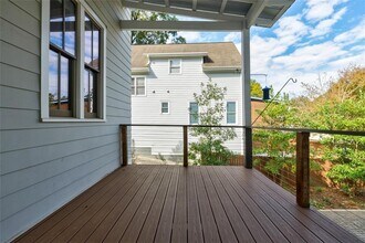 1092 Kirkwood Ave SE in Atlanta, GA - Building Photo - Building Photo