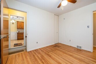 32725 Grinsell Dr in Warren, MI - Building Photo - Building Photo