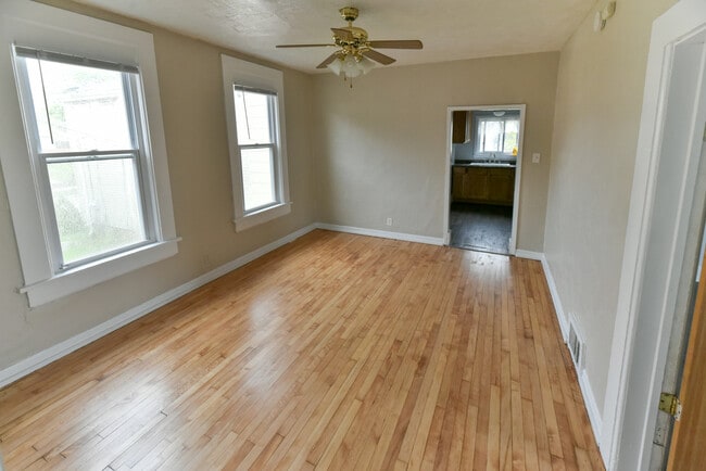 3407 W Pierce St, Unit Upper- pierce in Milwaukee, WI - Building Photo - Building Photo