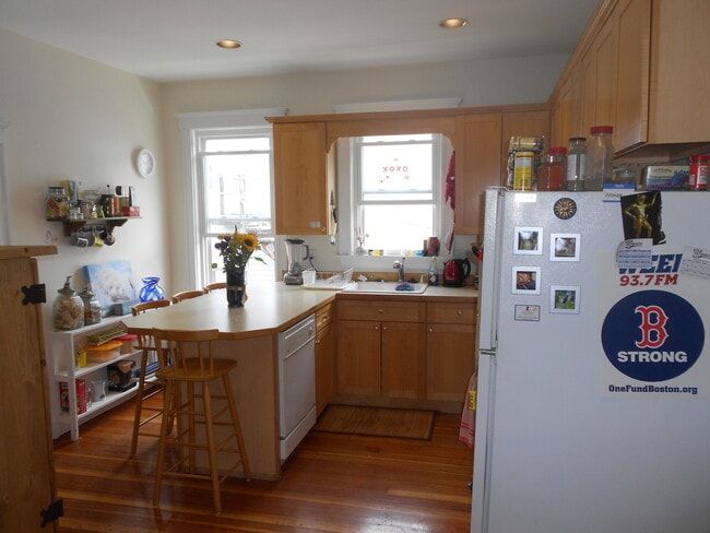 5 Newton St, Unit 2 in Cambridge, MA - Building Photo - Building Photo