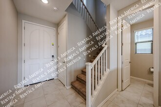 16215 W Camino de Oro in Surprise, AZ - Foto de edificio - Building Photo