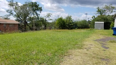 5516 Court G in Fairfield, AL - Building Photo - Building Photo