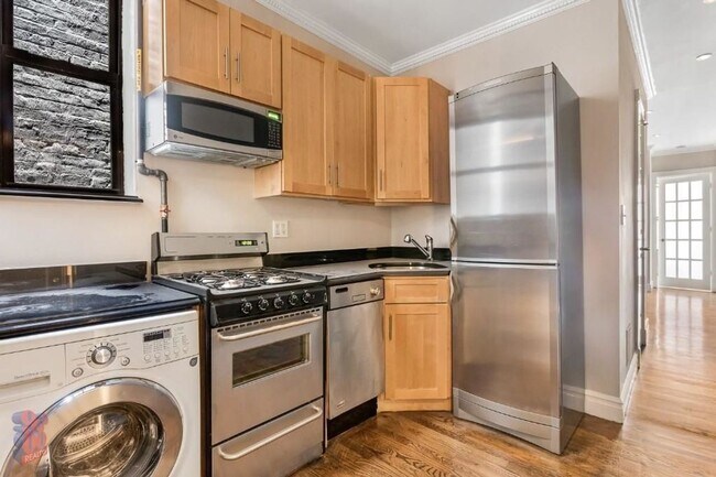 East 23rd Street in New York, NY - Building Photo - Building Photo