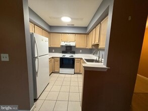 414 Walden Cir in Trenton, NJ - Building Photo - Building Photo