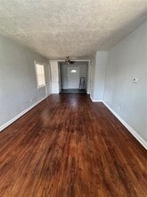2203 Tolosa Dr in Dallas, TX - Building Photo - Building Photo
