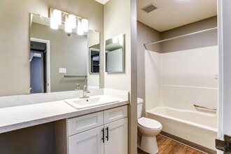 Club Meridian in Okemos, MI - Building Photo - Building Photo