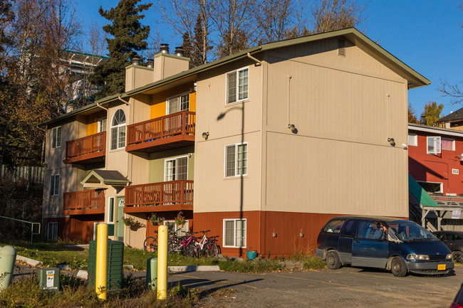 1531 Eagle St in Anchorage, AK - Building Photo - Building Photo