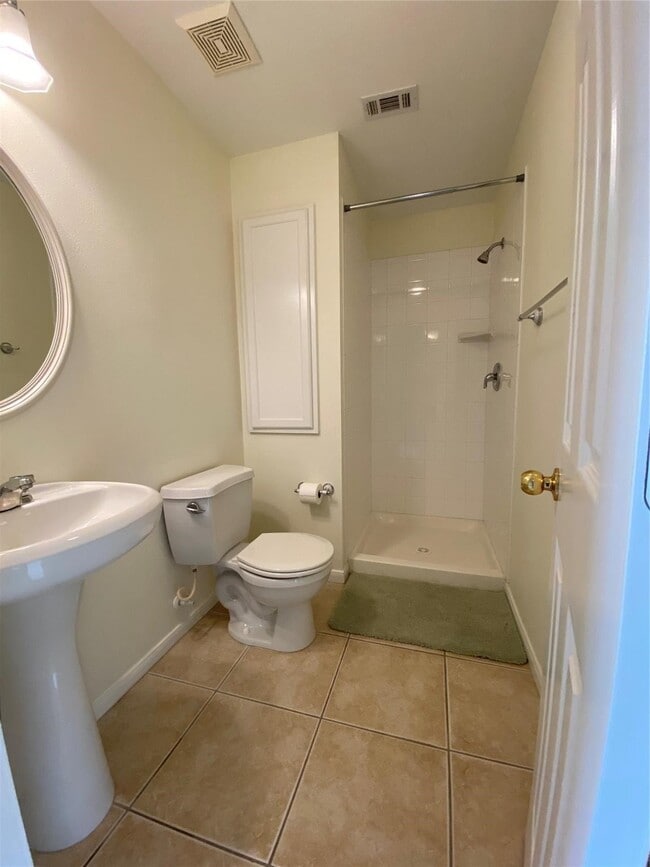 property at 11905 Algonquin Dr