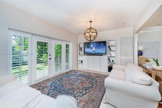 535 NE 51st St in Miami, FL - Building Photo - Building Photo