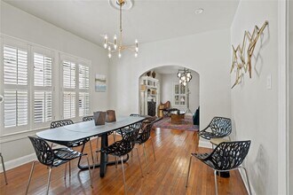 2106 Kenwood Ave in Austin, TX - Building Photo - Building Photo