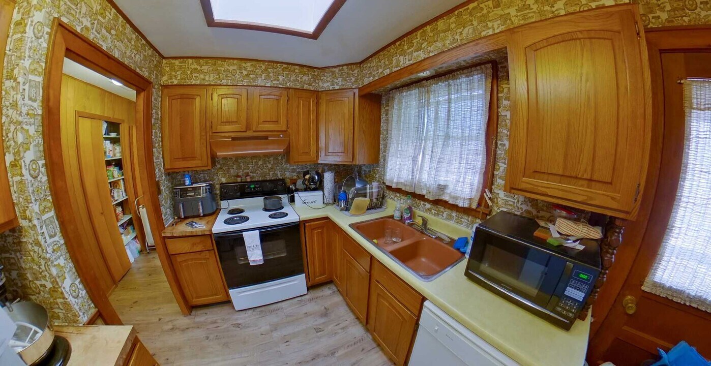 2003 Anderson Ave in Manhattan, KS - Building Photo