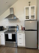 3428 63rd Ave SW in Seattle, WA - Foto de edificio - Building Photo