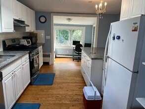 106 Samoset Ave in Hull, MA - Foto de edificio - Building Photo