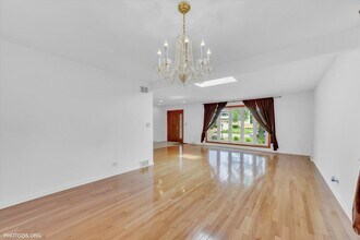 1820 N Andoa Ln in Mount Prospect, IL - Building Photo - Building Photo